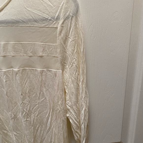 Ann Taylor cream top size large - Picture 5 of 9